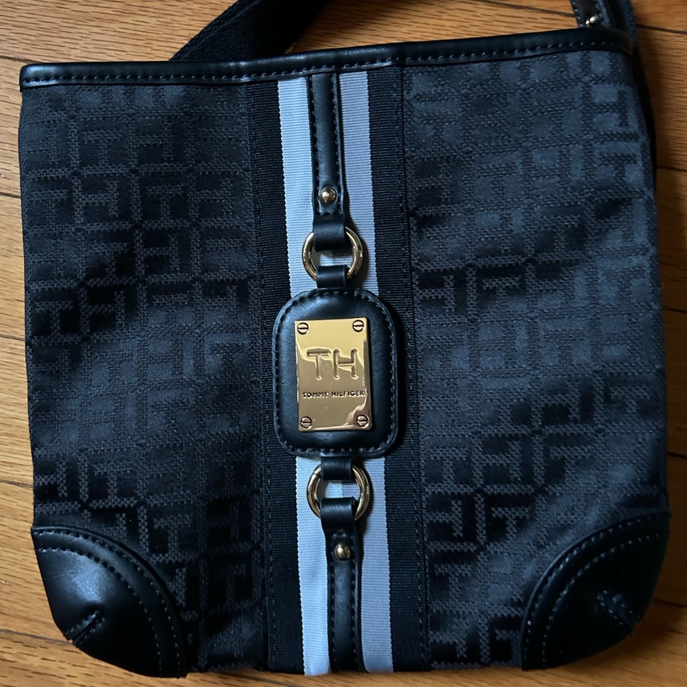 Tommy Hilfiger Crossbody Purse